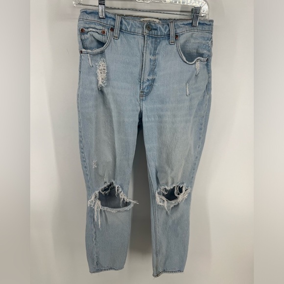 Abercrombie & Fitch The Skinny High Rise light wash distressed size 28 - Picture 2 of 13